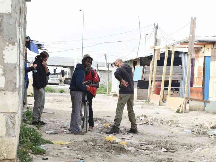 Ancora un incendio nel ghetto dei braccianti di Borgo Mezzanone