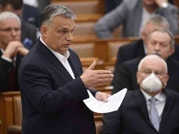 Ungheria, pieni poteri a Orbán. Democrazia in quarantena