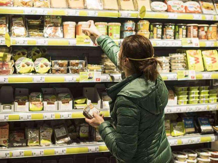 Supermercati e farmacie frenano. Anche loro sentono la crisi