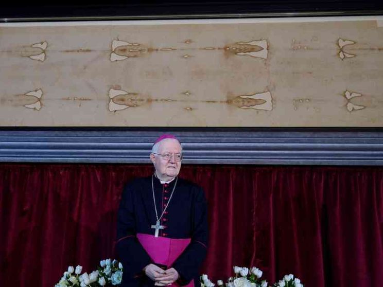 Sabato Santo davanti alla Sindone