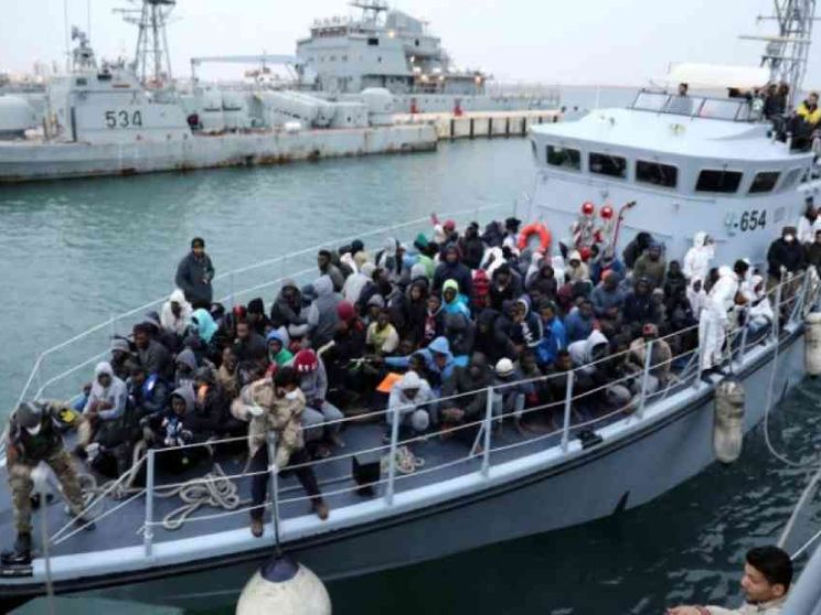 Tripoli si dichiara "porto non sicuro" e respinge una propria motovedetta