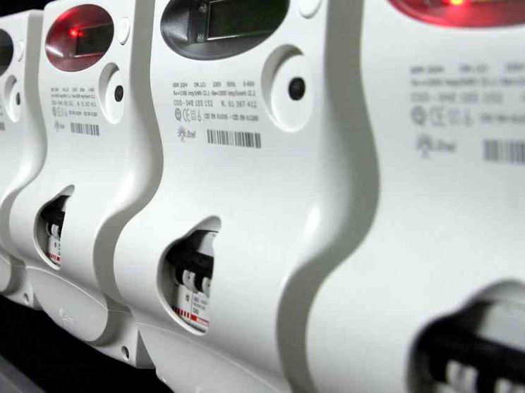 Luce, gas, acqua: i provvedimenti dell'Authority a sostegno delle famiglie