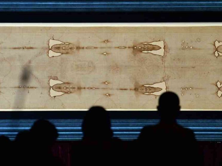 L'ostensione della Sindone per un mondo minacciato