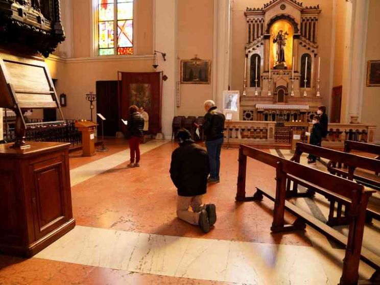 Con la Comunione spirituale l'Eucaristia "entra" nel cuore