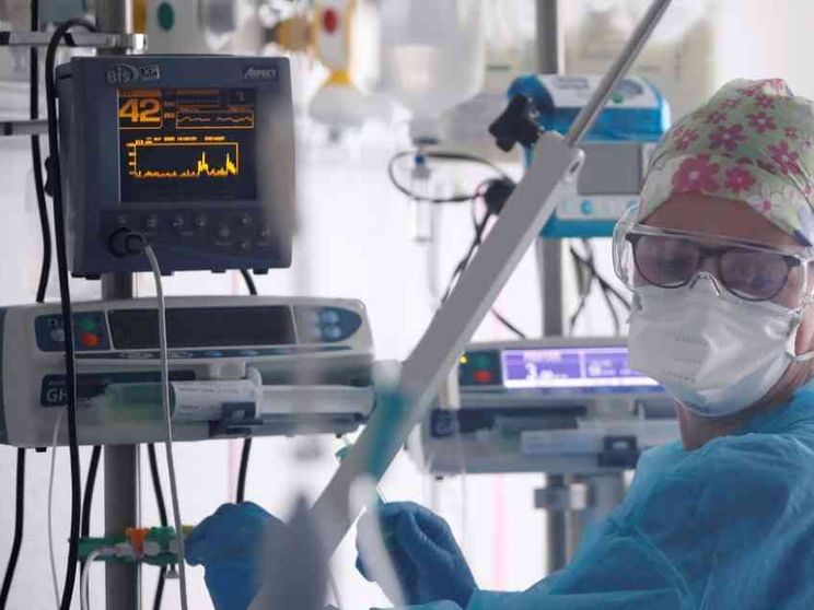 Il Comitato di bioetica contro la selezione di anziani e disabili