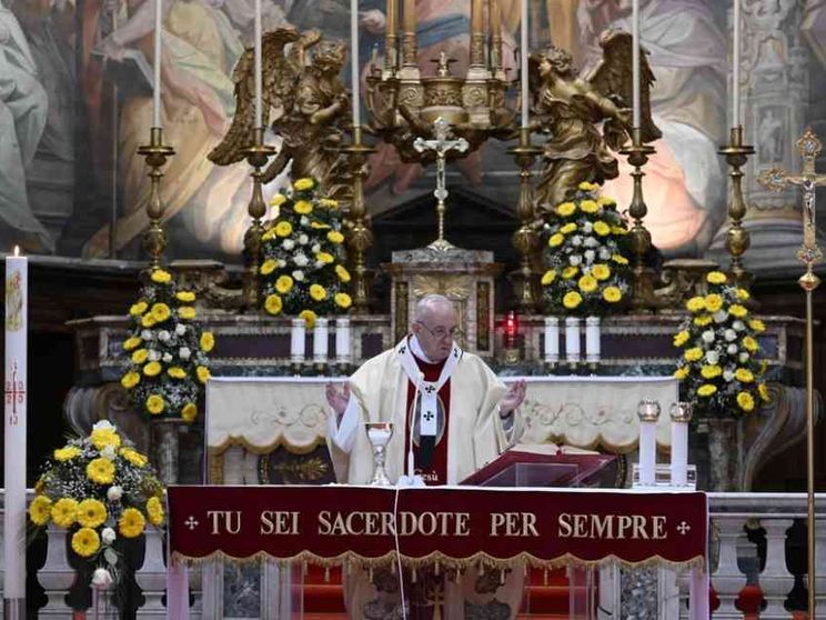 Il Papa: non ci colpisca un virus peggiore, l’egoismo indifferente