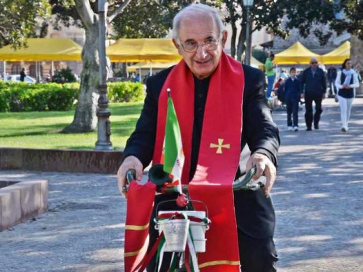 Don Peppe Branchesi, il prete della gioia campione del mondo di volley