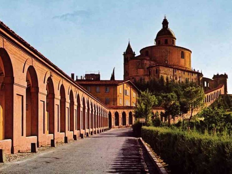Rosario dalla Madonna di San Luca cuore orante della Chiesa bolognese