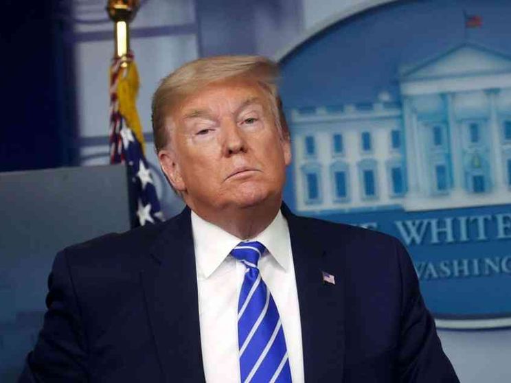 Trump: per i contagiati sole e disinfettanti. Allarme dei medici