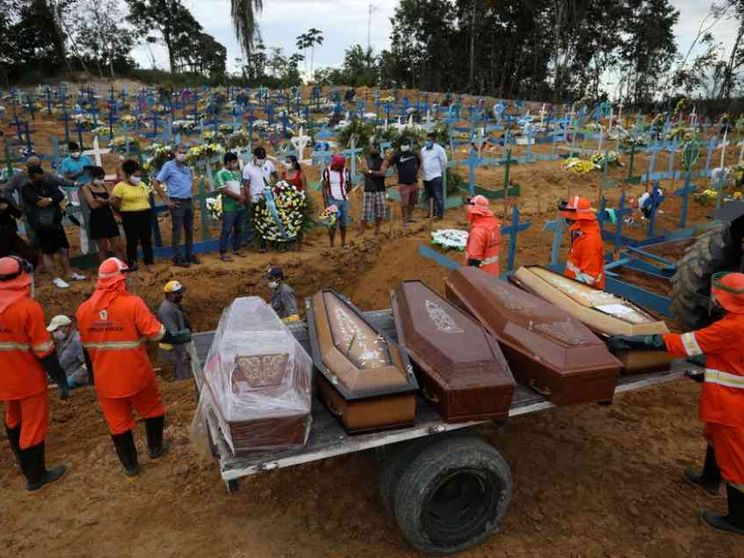 Nell'inferno di Manaus in Amazzonia la tempesta Covid è all'inizio