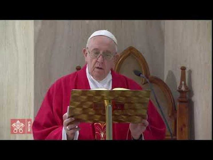 Il Papa prega per quanti svolgono servizi funebri.