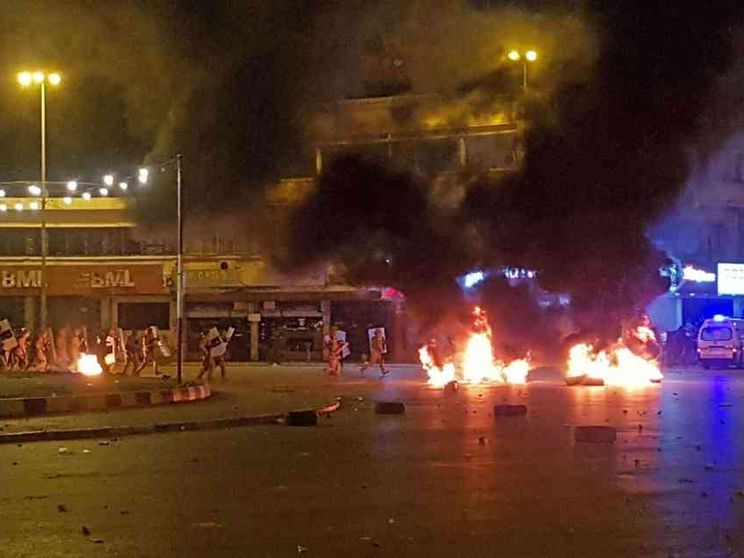 Libano, riesplode il virus della protesta: spari in strada a Beirut