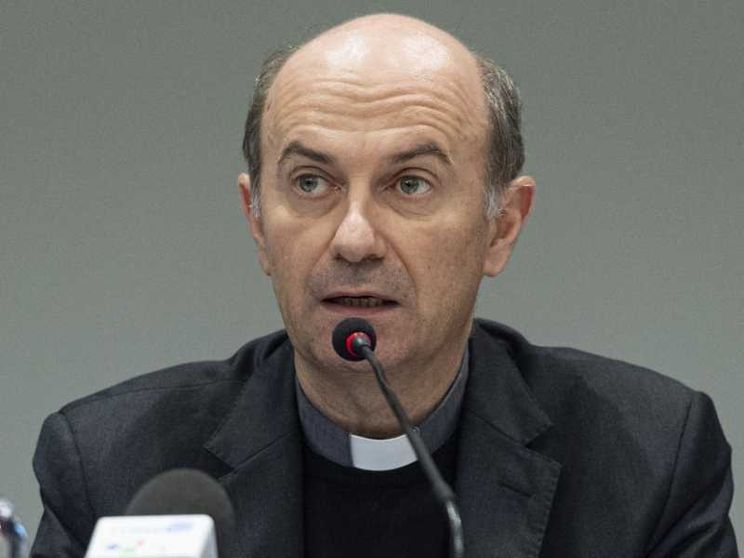 Monsignor Russo: preservare la salute delle persone è un interesse primario