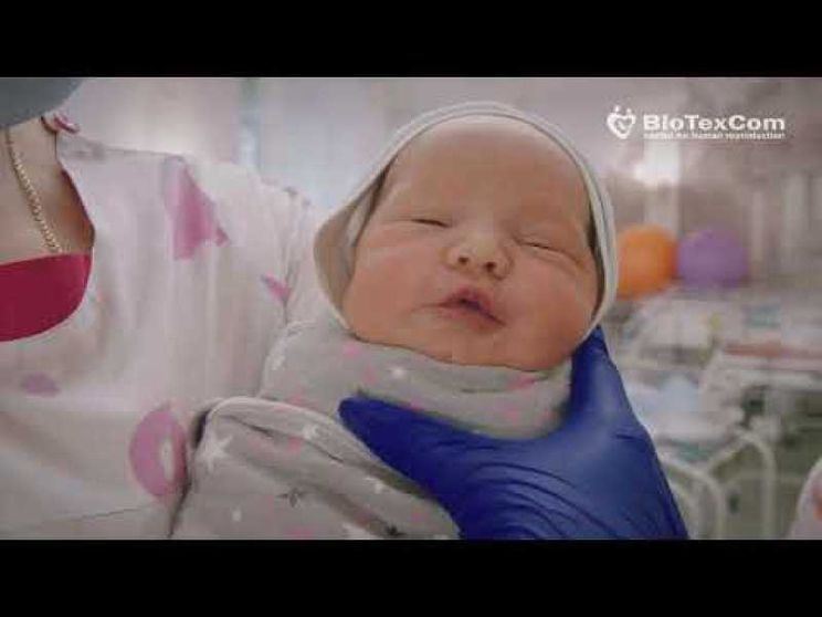 Video-choc dall'Ucraina: i figli dell'utero in affitto parcheggiati in hotel