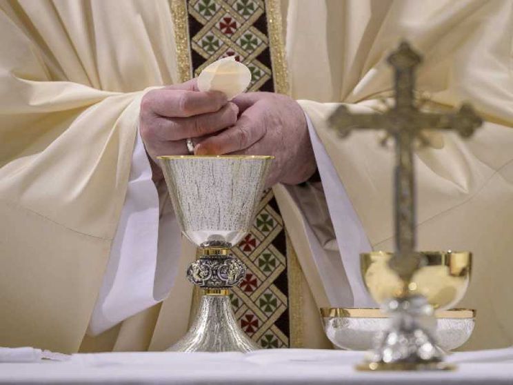 Le Messe del Papa e dei vescovi in diretta tv e social domenica 10 maggio