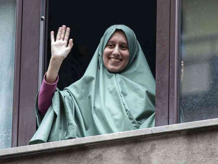 Silvia Romano, odio social su riscatto e conversione. Bassetti: nostra figlia