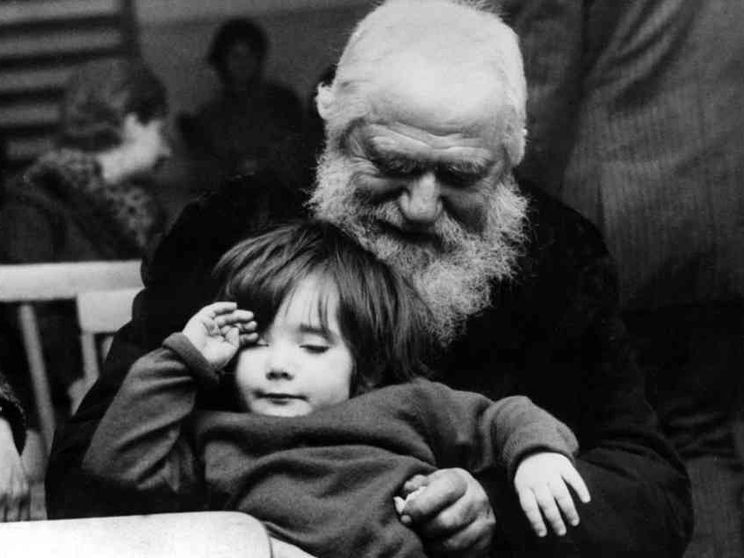 Padre Marella sarà beato. Bologna in festa