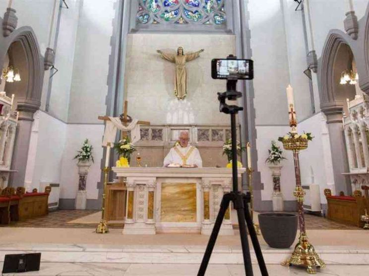 Le Messe di domenica 24 maggio in diretta tv e social