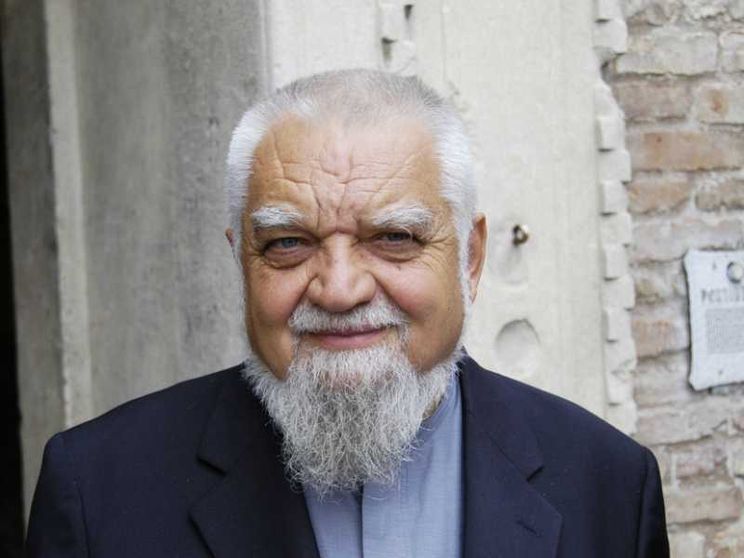 Enzo Bianchi deve lasciare la comunità di Bose