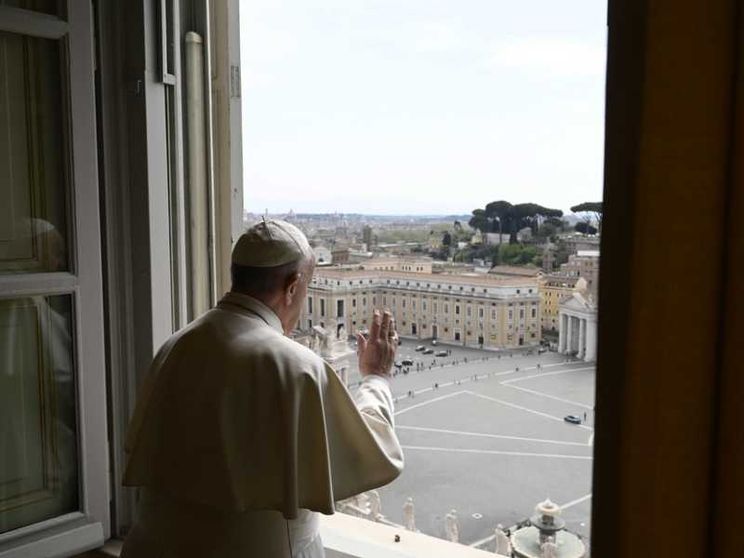 Per Pentecoste il Papa torna a pregare con i fedeli in piazza San Pietro