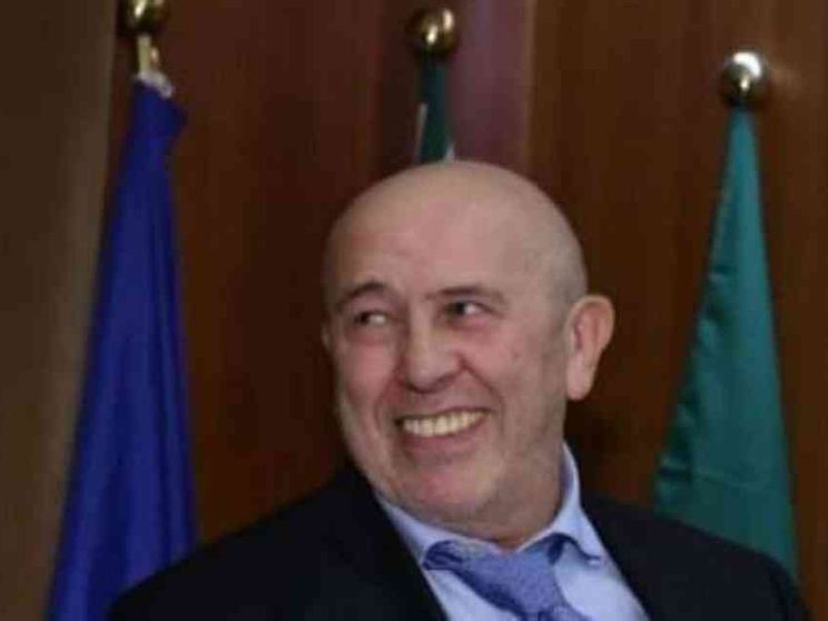 Un altro sistema di cura per tutti, anziani per primi