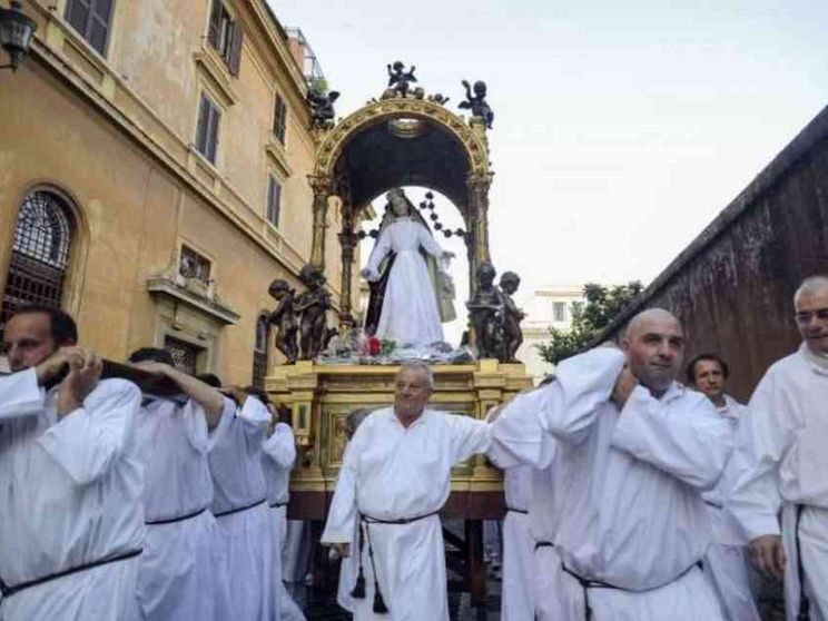 Processioni religiose: ecco come potranno svolgersi