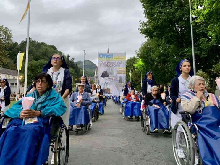 Ripartono i pellegrinaggi a Lourdes con i malati