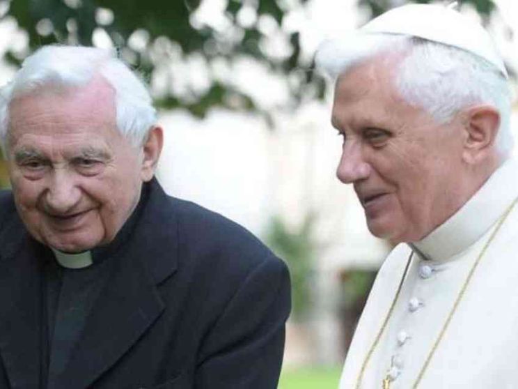 Benedetto XVI a Regensburg in visita al fratello malato
