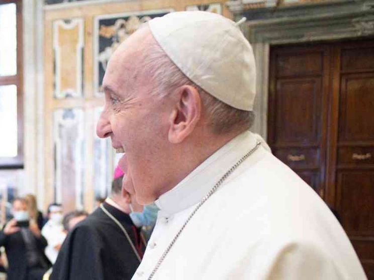 Covid, papa Francesco telefona all'ospedale di Pesaro: siete eroi