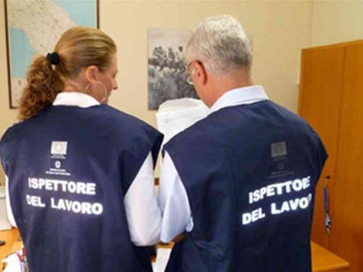 In un anno si sono dimesse 37mila neo mamme