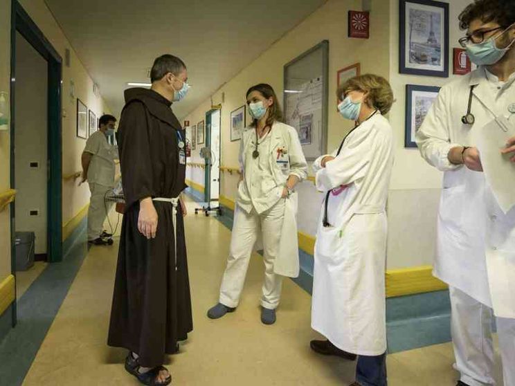 Cappellani & medici, cos'ha insegnato l'emergenza-Covid