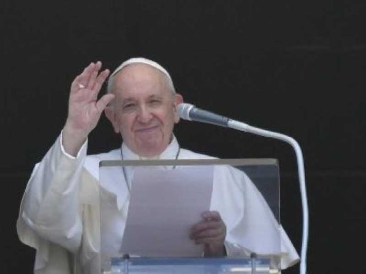 Francesco prega per il futuro della Siria