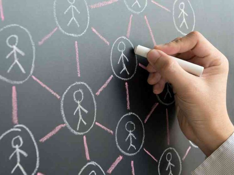 Che cosa c'è dietro al boom dei social bond