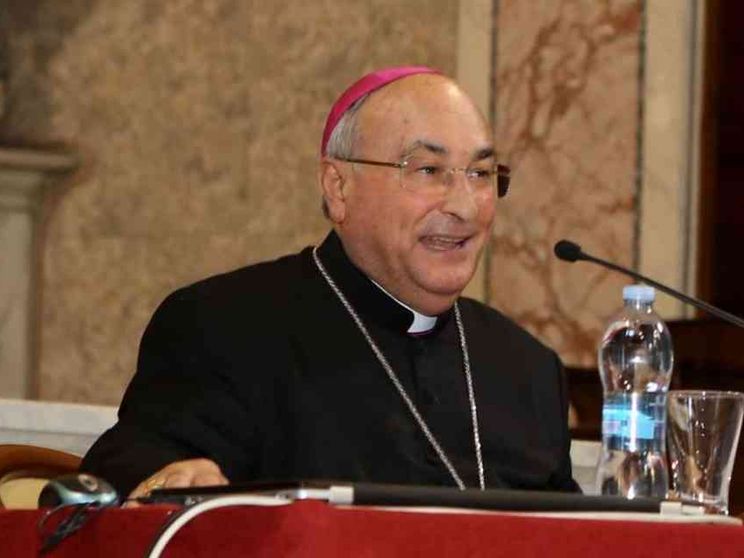 «L'usura? È come la camorra. Attenti alle nuove schiavitù»