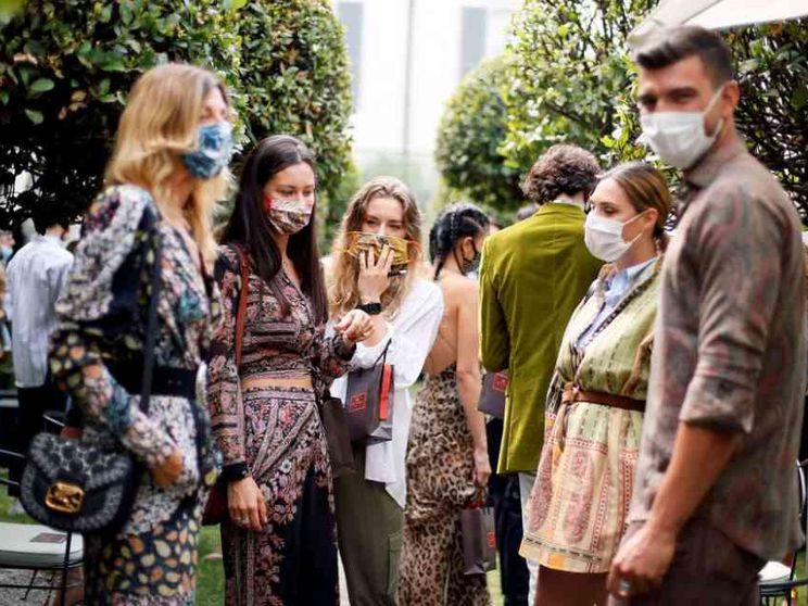 Covid: leggero aumento dei contagiati, ma sale la preoccupazione sociale