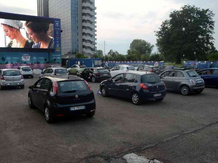 Contagi in leggero aumento. Stabili i pazienti in terapia intensiva