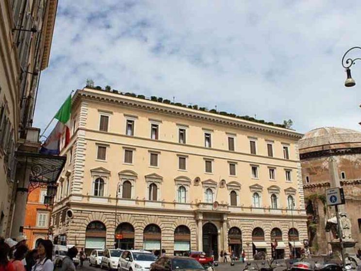 Come cambia la diplomazia vaticana. Italiani quattro dei sette volti nuovi