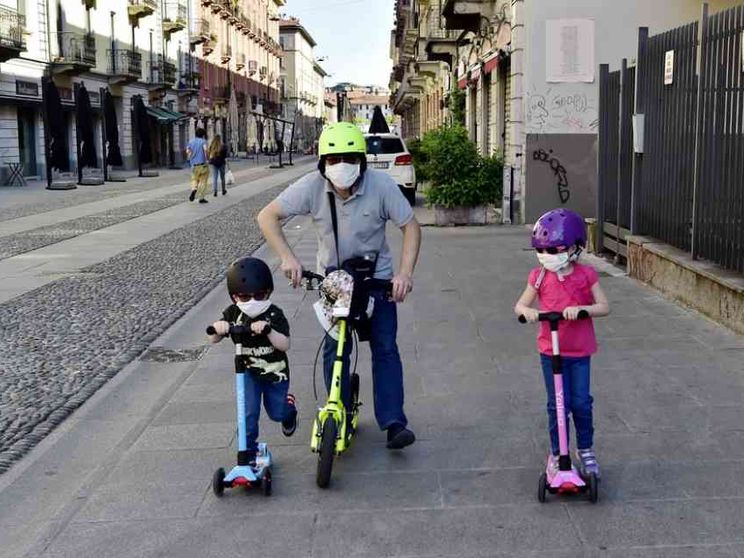 Sì unanime della Camera all'assegno unico per i figli