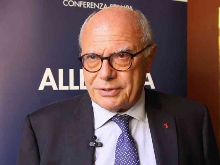 Galli: non è sicuro il ritorno del virus. Medici nelle scuole