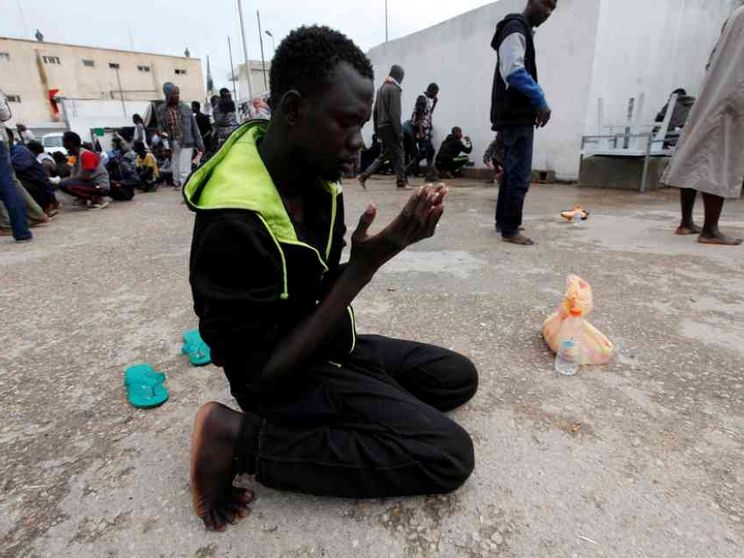 La Guardia costiera libica spara sui migranti in fuga, tre morti