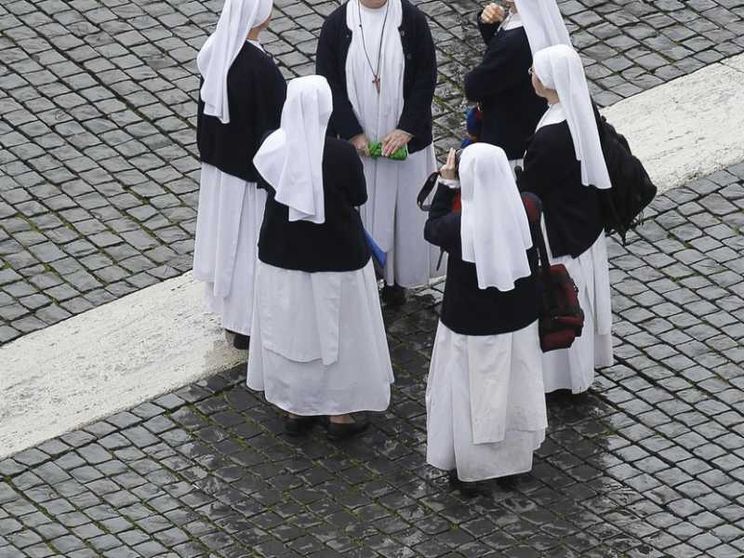 "Troppi casi di abusi di potere e coscienza in Istituti femminili"