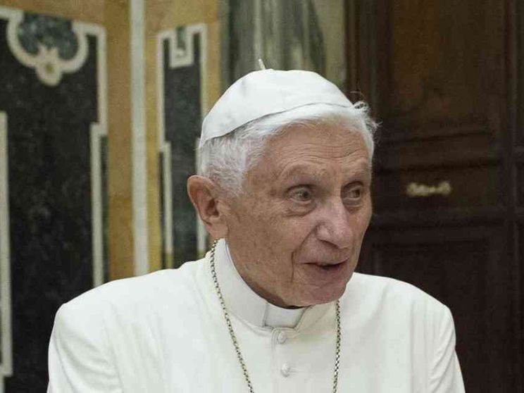 «Ratzinger malato, ma le condizioni di salute non destano preoccupazione»