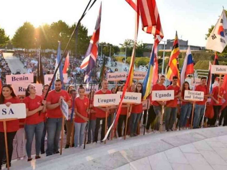 Il Papa ai giovani di Medjugorje: la Chiesa ha bisogno della vostra fede
