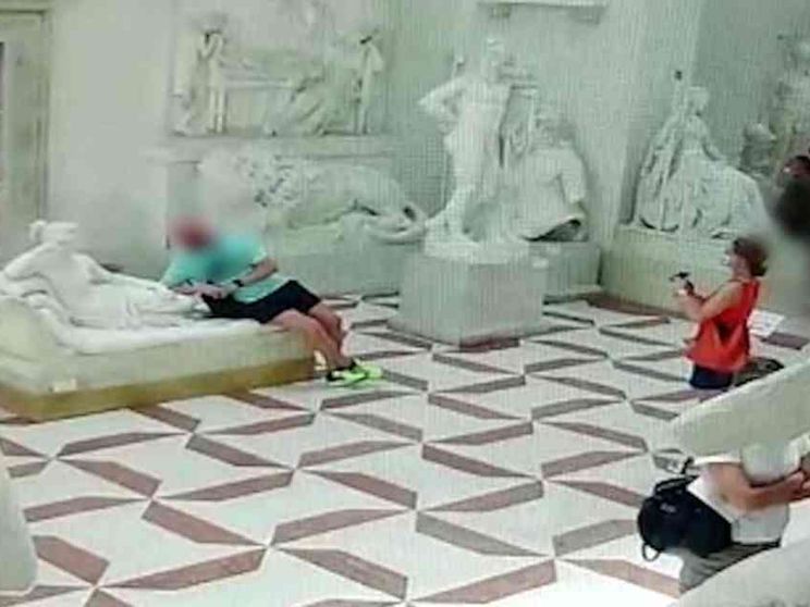 Danneggia una statua di Canova, individuato un turista austriaco