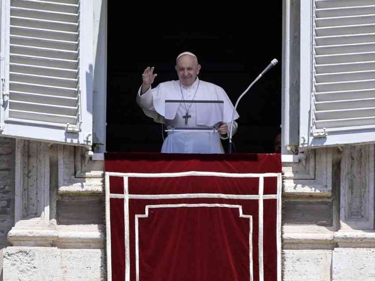 Il Papa: vivere da fratelli, Maria ci indica la via del Cielo