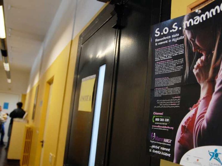 Aborto anche nei consultori? Ma così si va oltre la legge 194