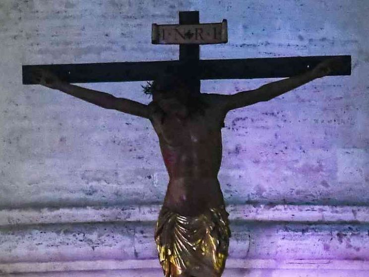 Lettera aperta ai ragazzi che hanno distrutto un crocifisso