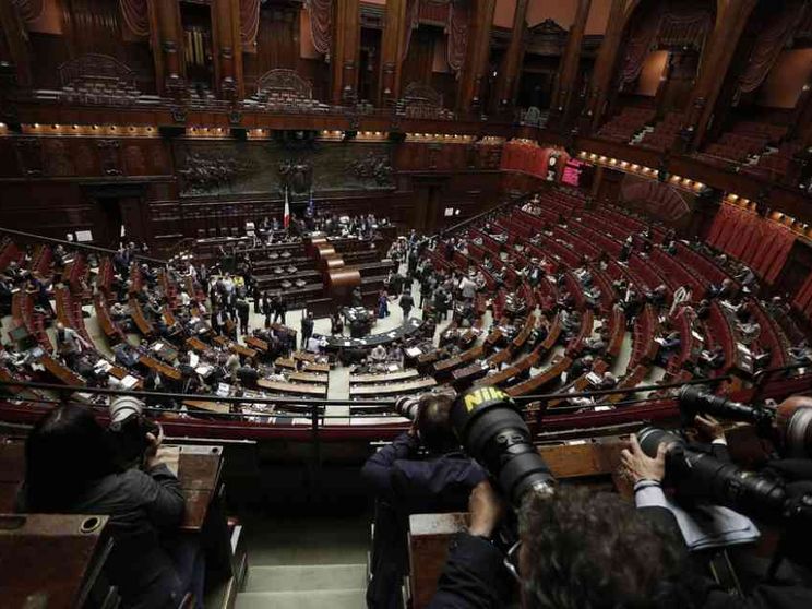 Taglio degli eletti, il referendum che divide partiti e schieramenti