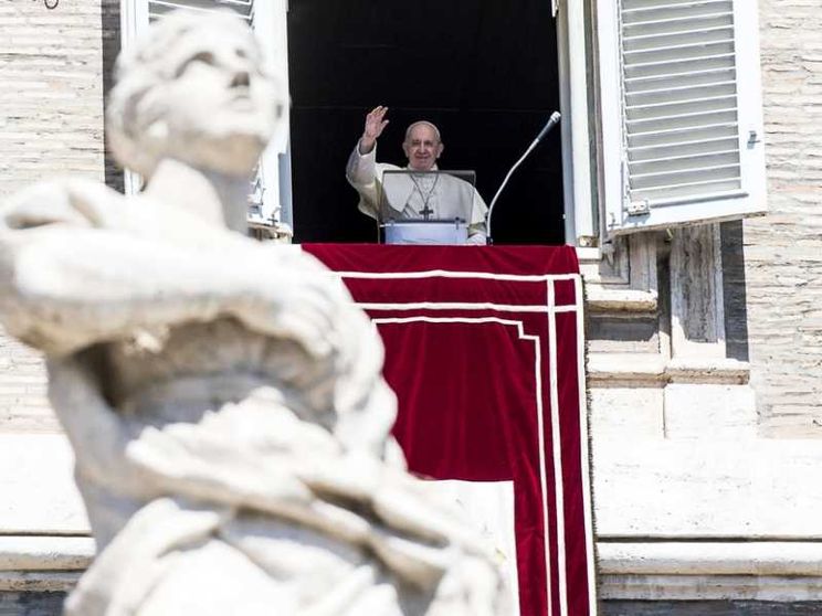 Il Papa: «Dio ci chiederà conto di tutte le vittime dei viaggi della speranza»