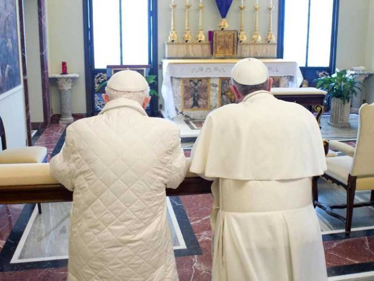 Papa Francesco e Benedetto XVI. Novità, continuità, una sola Chiesa